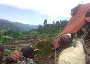 Breaking: Landslides sweeps villages in Bulambuliscores trapped down