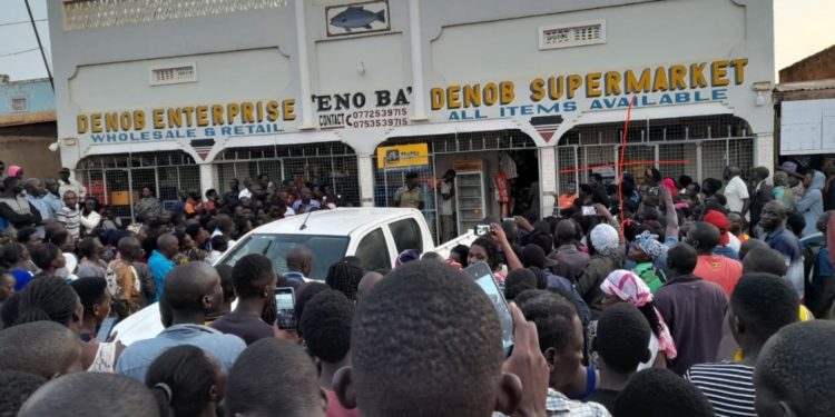 TYCOON HANGS SELF IN HIS MANSION IN APAC