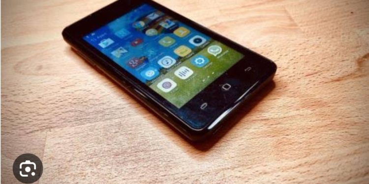 Fear Ugandans: Man disguises as litigant, steals Magistrate’s phone