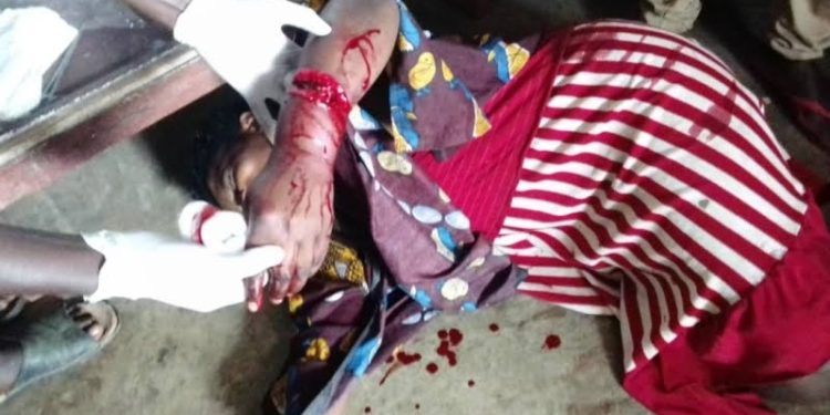 Fear as panga-wielding thugs ambush Luuka, hack four