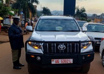 Government driver wanted by police for improper overtaking