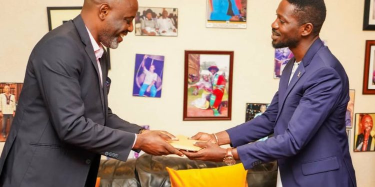 Bobi Wine Delivers cash contribution for Kyabazinga royal wedding
