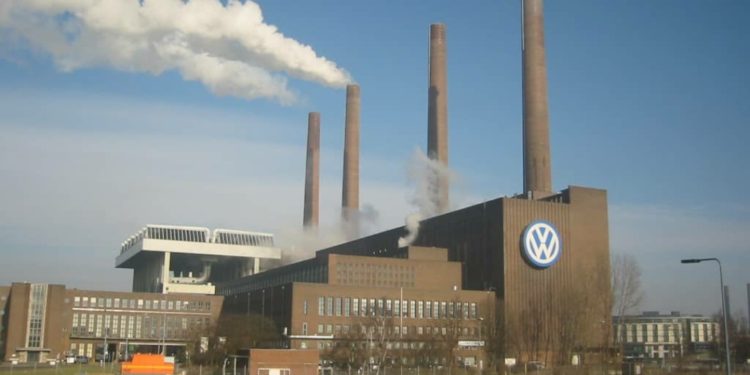 Buikwe residents demand for urgent action to end industrial water pollution, file petition to Parliament