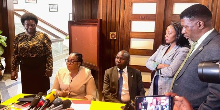 “We are tired of thieves in key government positions,” Minister Namuganza signs to censure Parliamentary Commissioners