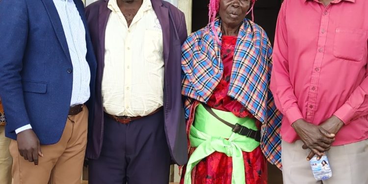 Namayingo Deputy RDC reconciles widow with neighbours who destroyed her crops, puts lid on long time dispute