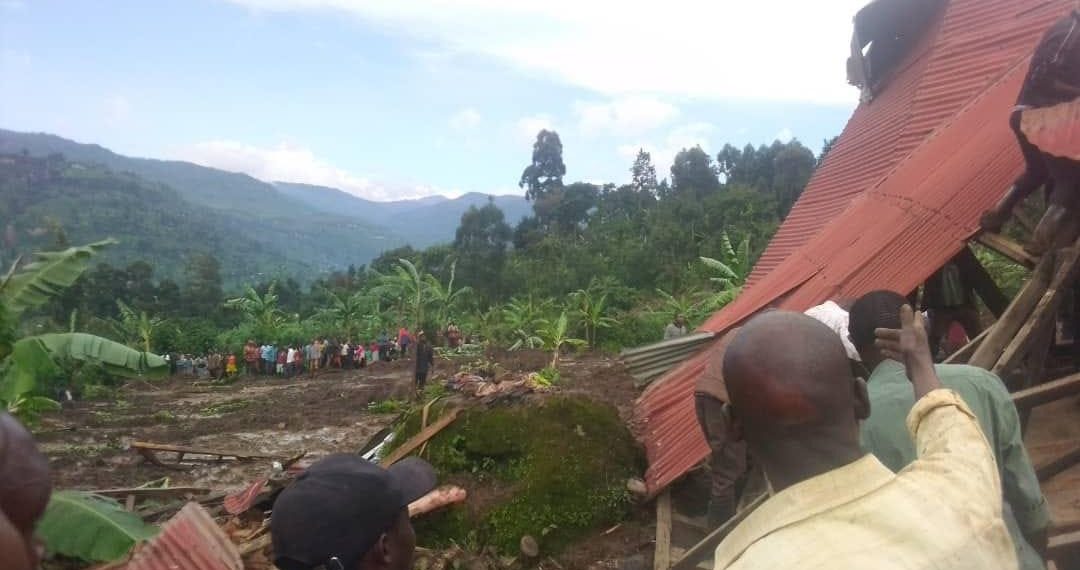 Breaking: Landslides sweeps villages in Bulambuliscores trapped down