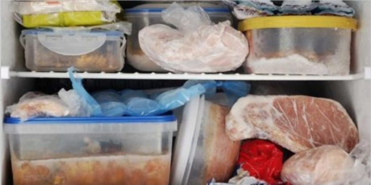 5 Foods That Become Toxic When Frozen