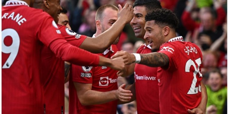 Man U punish Chelsea, qualify for UEFA Champions League