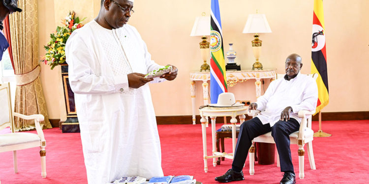 Museveni showcases Ugandan dairy products to Senegalese President