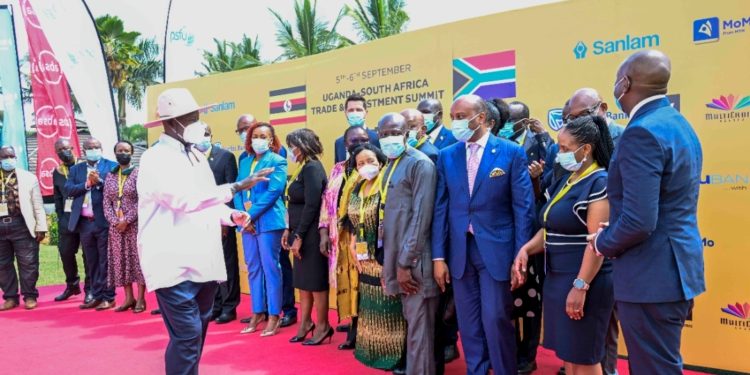 “WE SHOULD WORK TOGETHER TO BUILD A STRONG ECONOMY” – PRESIDENT MUSEVENI WOOS SOUTH AFRICAN INVESTORS
